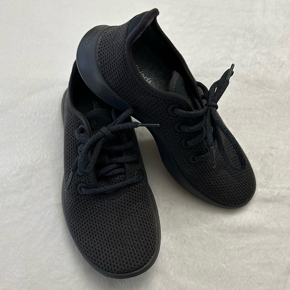 {Sz7} ALLBIRDS Women's Tree Runners-Jet Black (Black Sole) - Picture 2 of 11